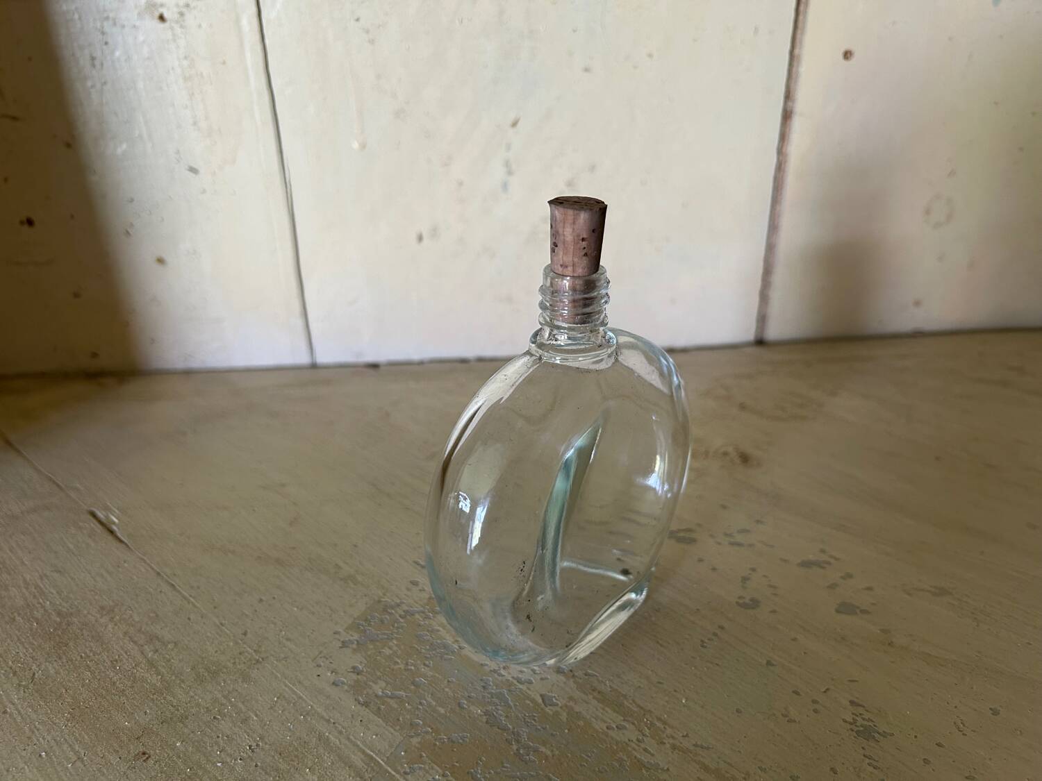 Glass bottle