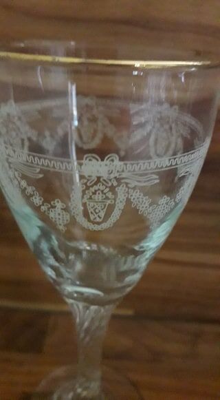 5 white wine glasses etched decorations, golden edge, twisted foot