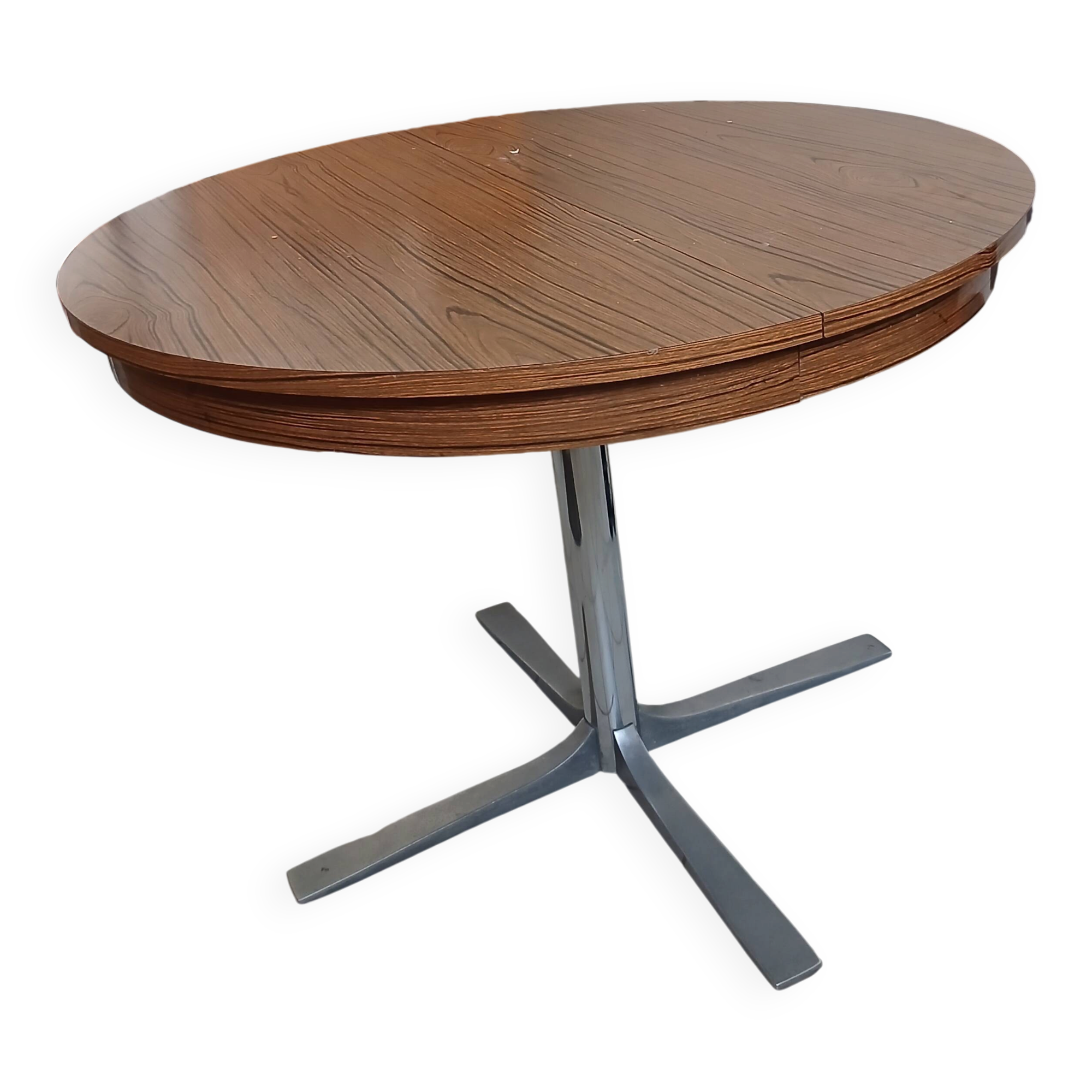 Round butterfly formica table