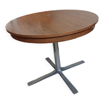 Round butterfly formica table