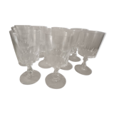10 verres à vin en cristal gravé