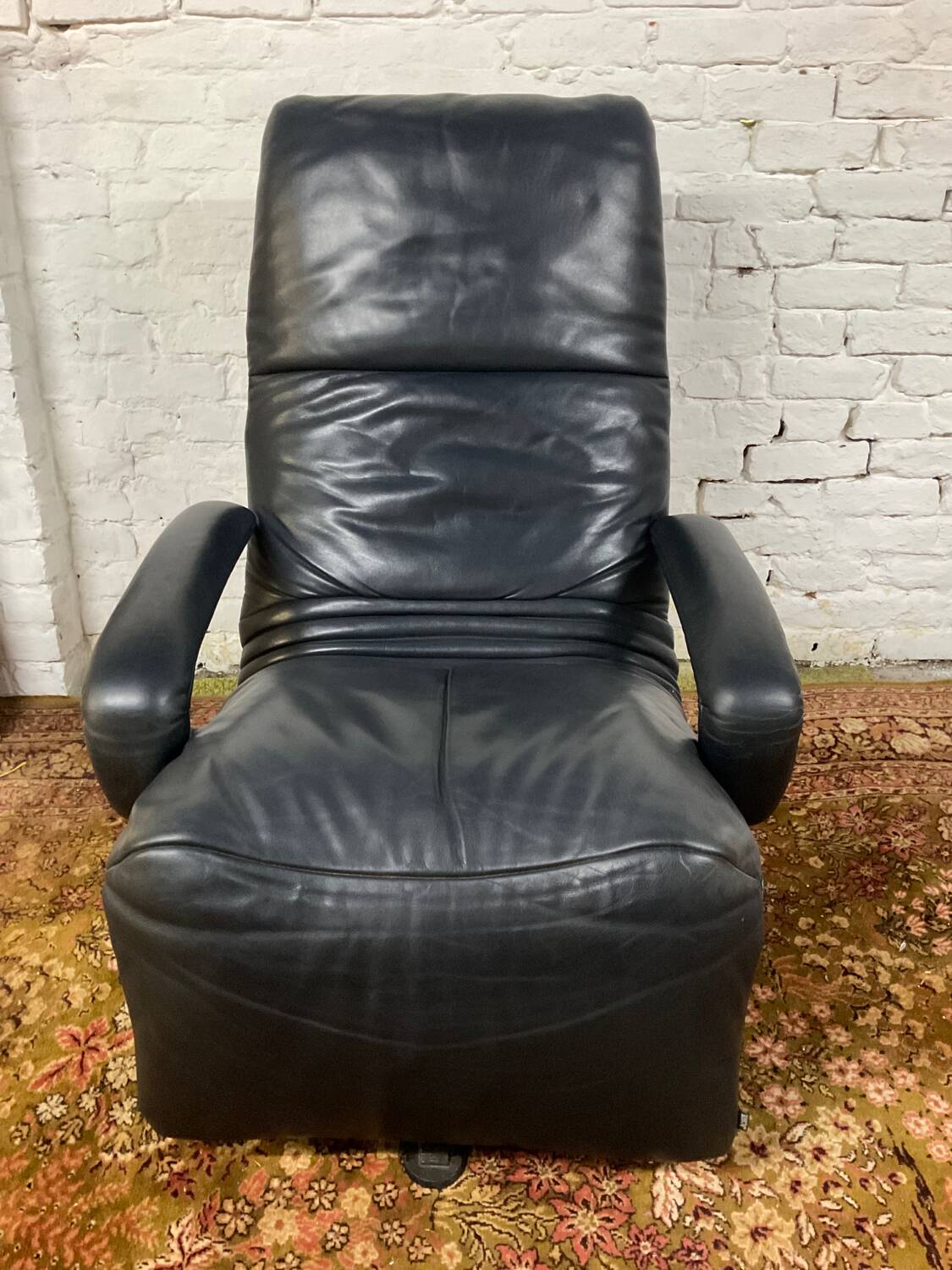 Jori black leather relax armchair from the 80s