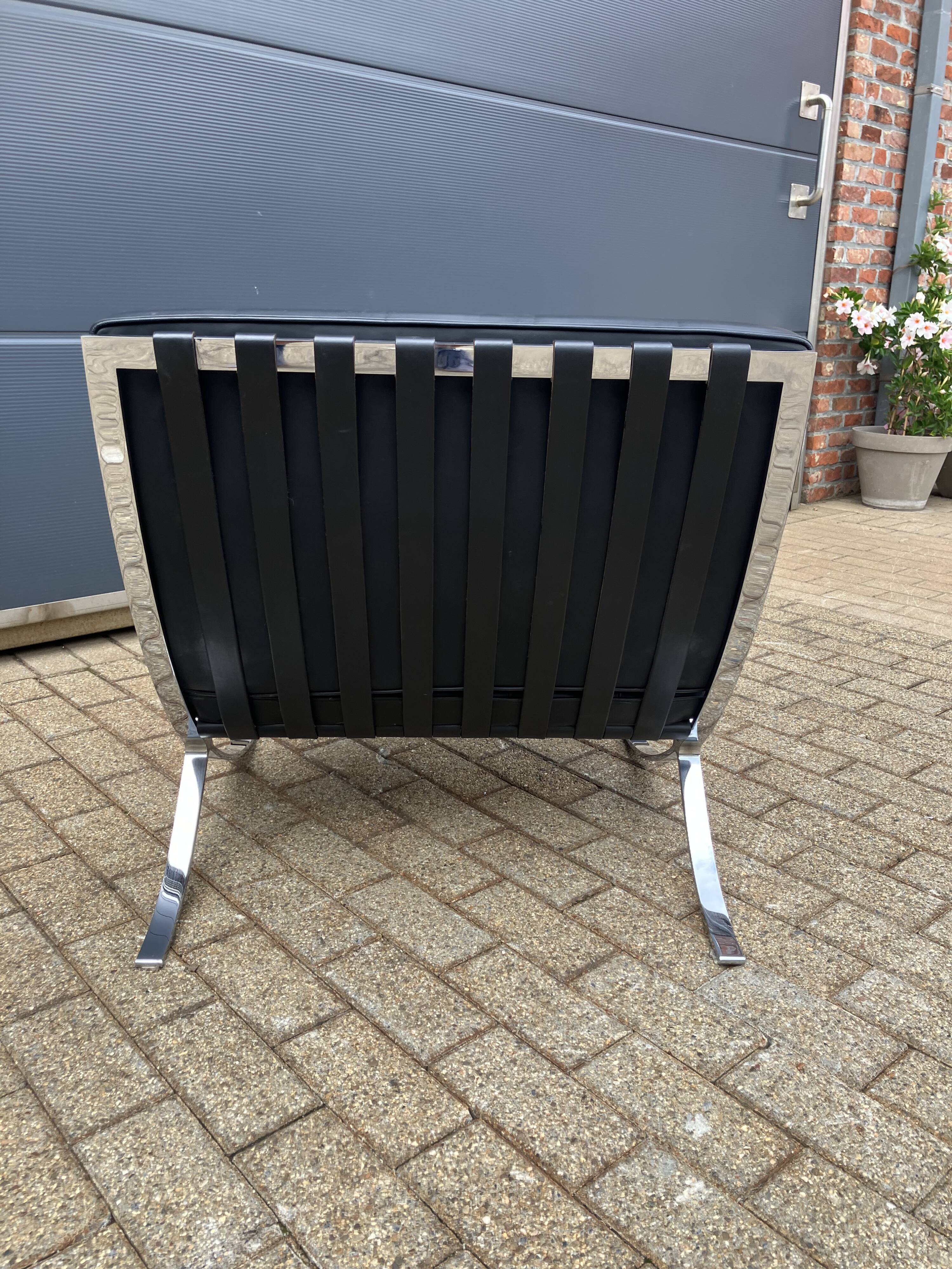 Originele Knoll Barcelona chair Mies Van Der Rohe , Zo goed als nieuw!!