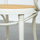 Chaise de bistrot blanche vintage avec accoudoirs, style Thonet