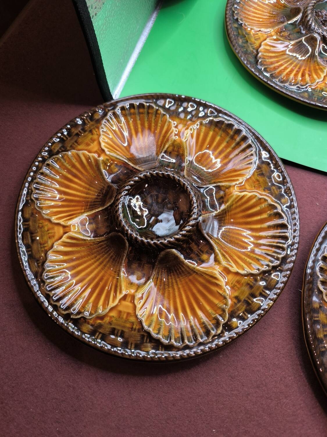 Longchamp oyster plates