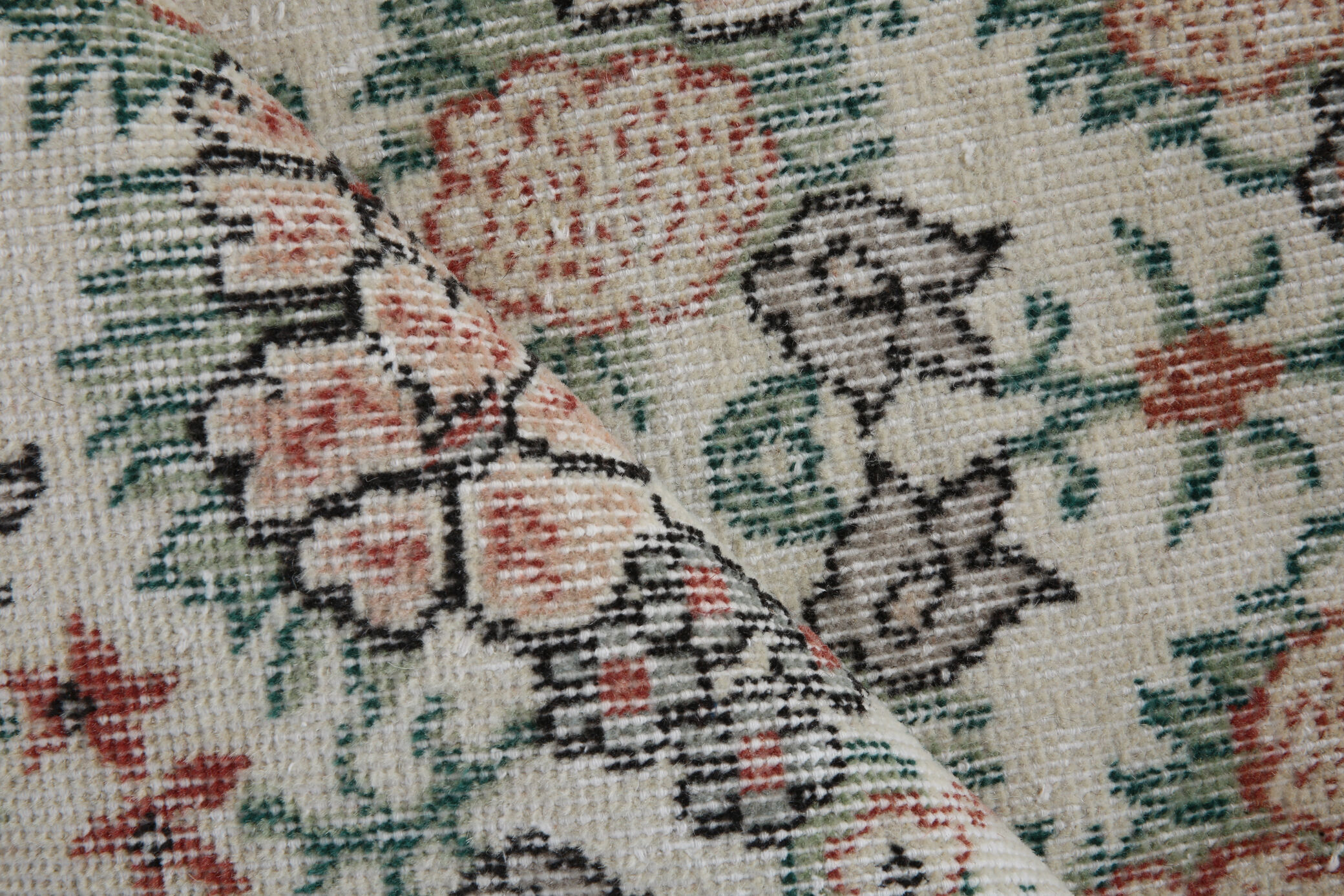 Coral red farmhouse floral rug 206x112cm