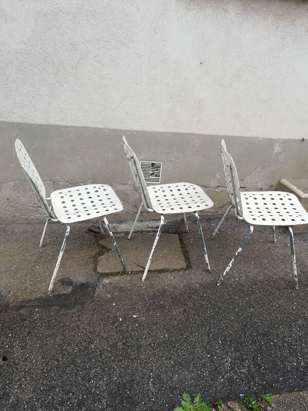 Chaises métalliques de Hans Coray