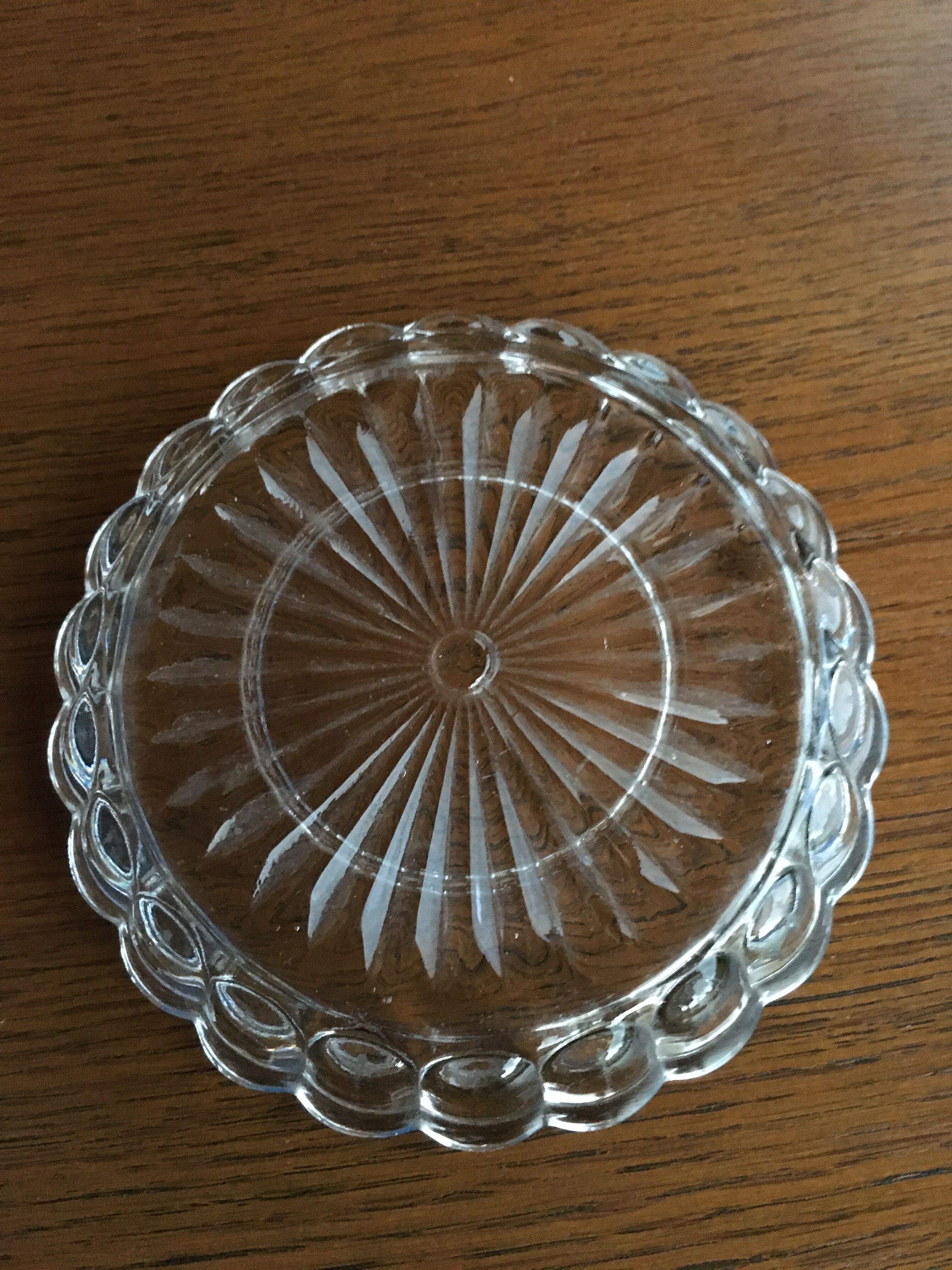 Vast empty glass pocket