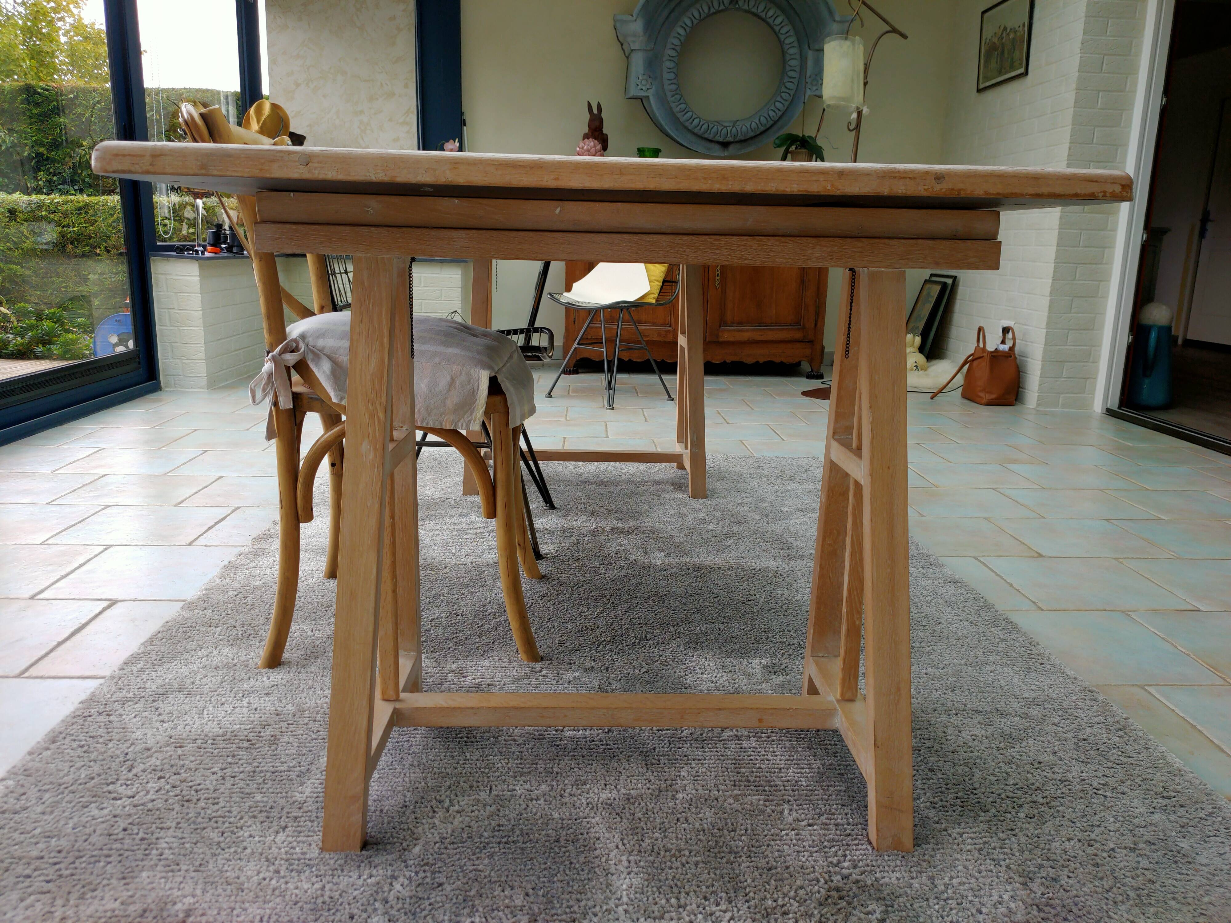 Dining room table