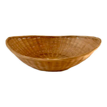 Oval wicker basket 70s