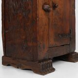 Rare French 16th century oak cabinet with beautiful patina