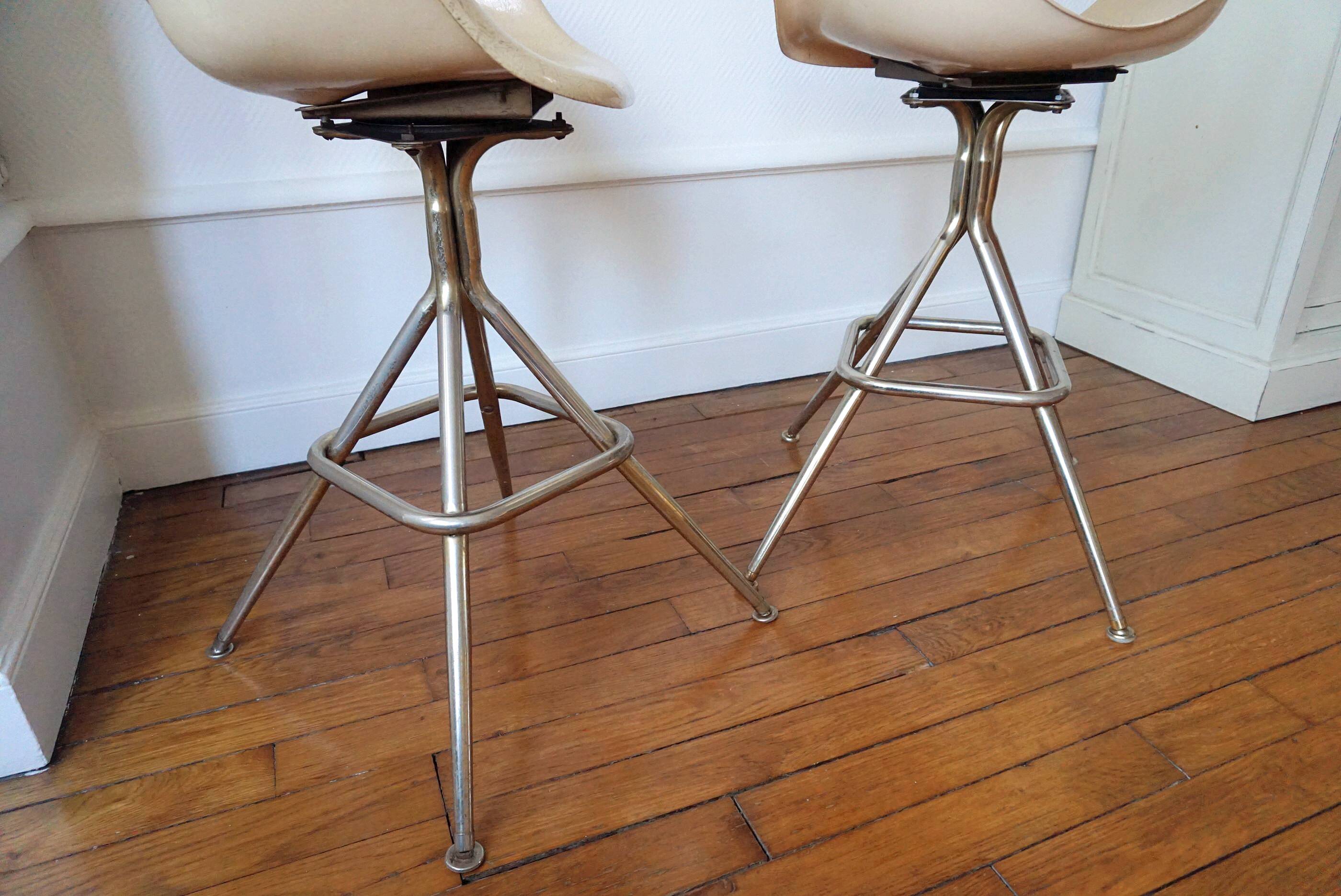 Pair of 2 seats in fiberglass at Joal USA