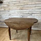 Round table with flaps