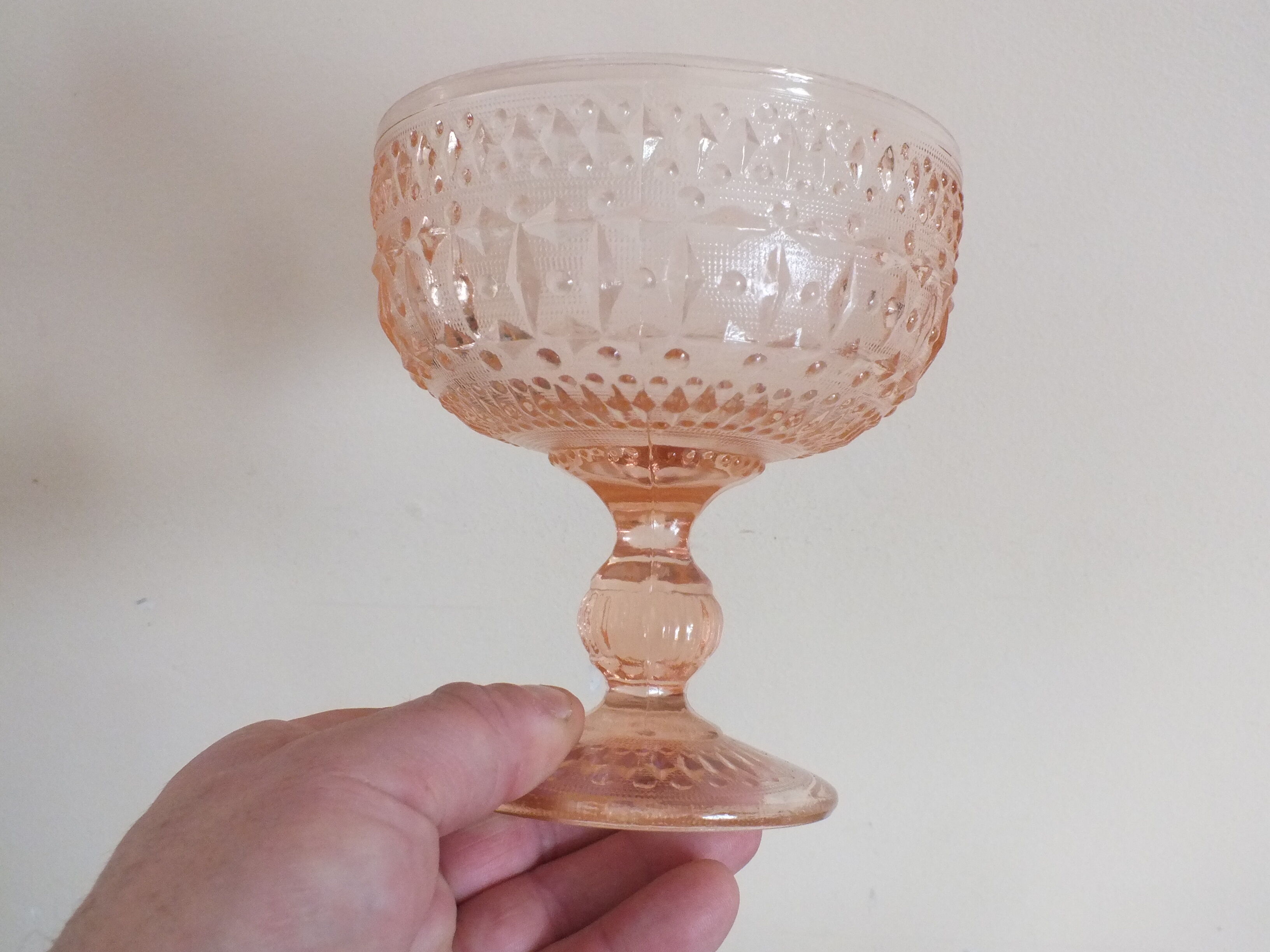 Drageoir or sugar bowl in pink molded glass, rosaline