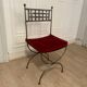 6 chaises curule en fer forgé avec assise en velours rouge