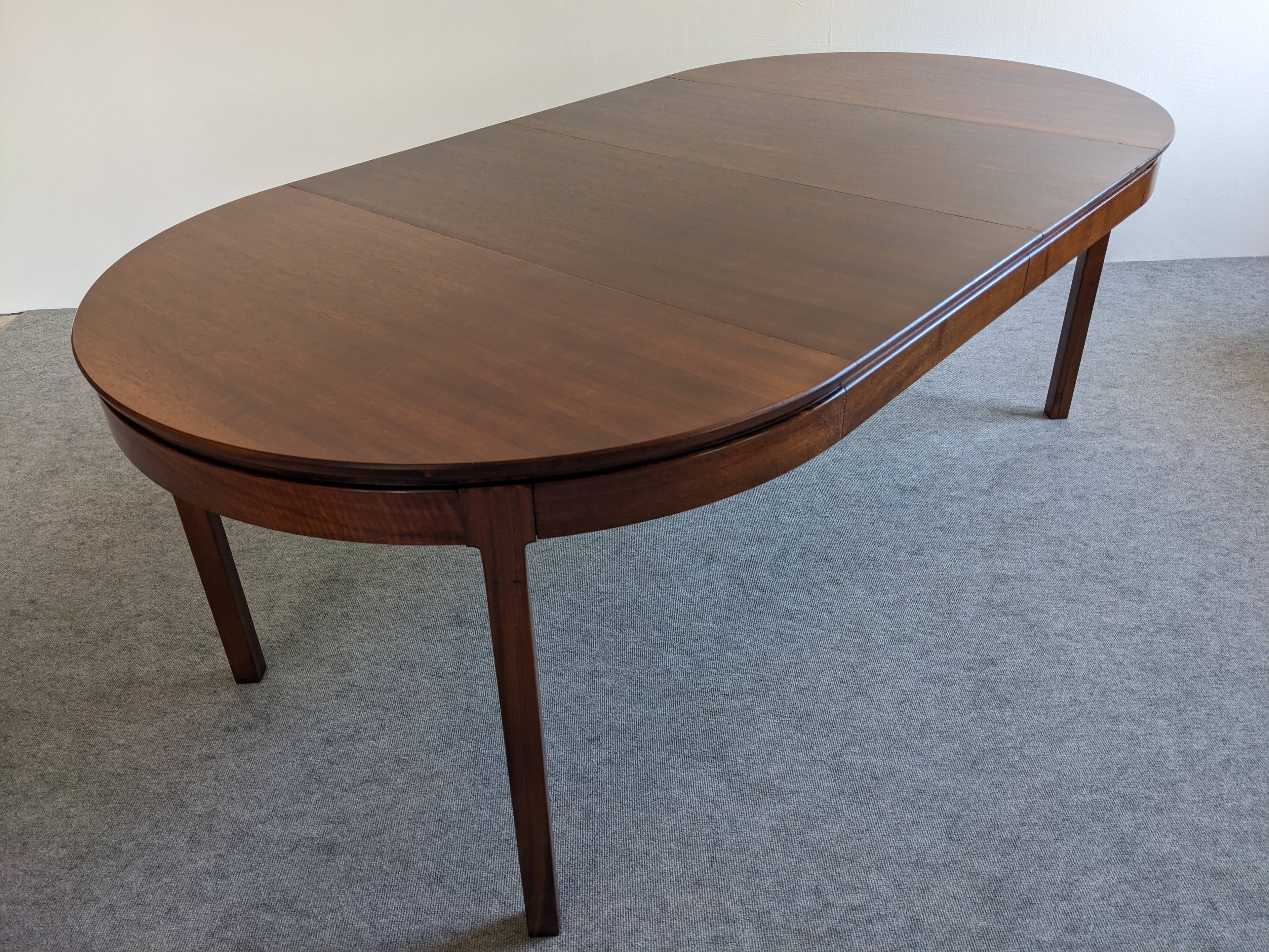 Extendable teak dining table from the 60s/70s