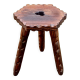 Ancien tabouret tripode brutaliste en bois massif