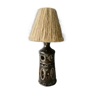 Lampe en céramique ajourée, signée,