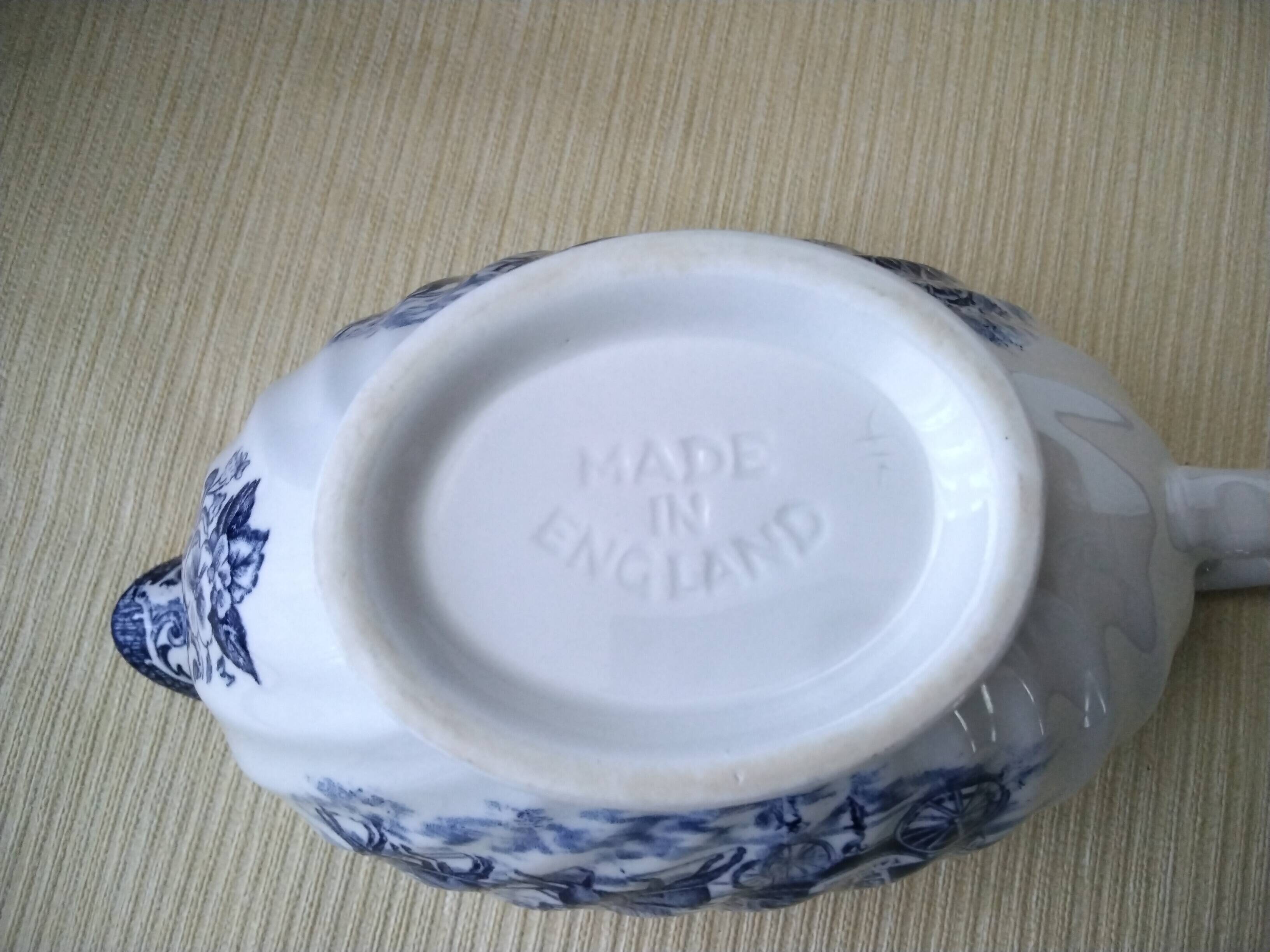 Saucière en porcelaine anglaise Johnson Bros
