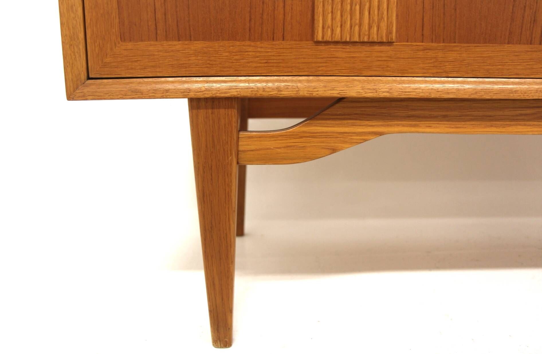 Scandinavian teak and oak sideboard, Möbelfabrik Örnen, Rydaholm, Sweden, 1960