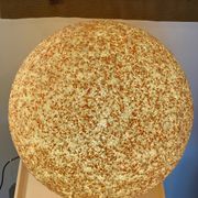 Lampe à poser boule en perspex socle tactile
