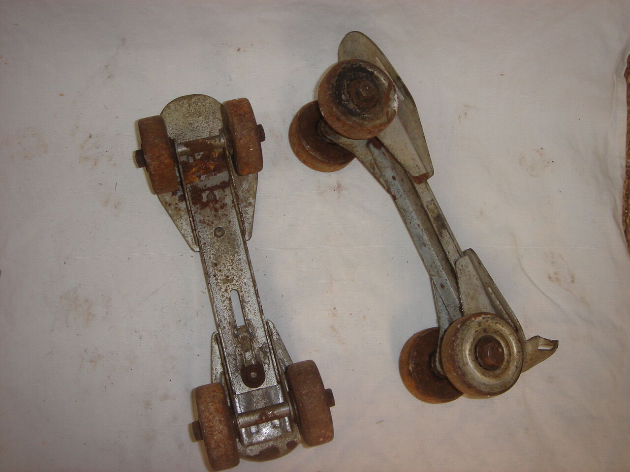 Patins à roulettes métal de 1960