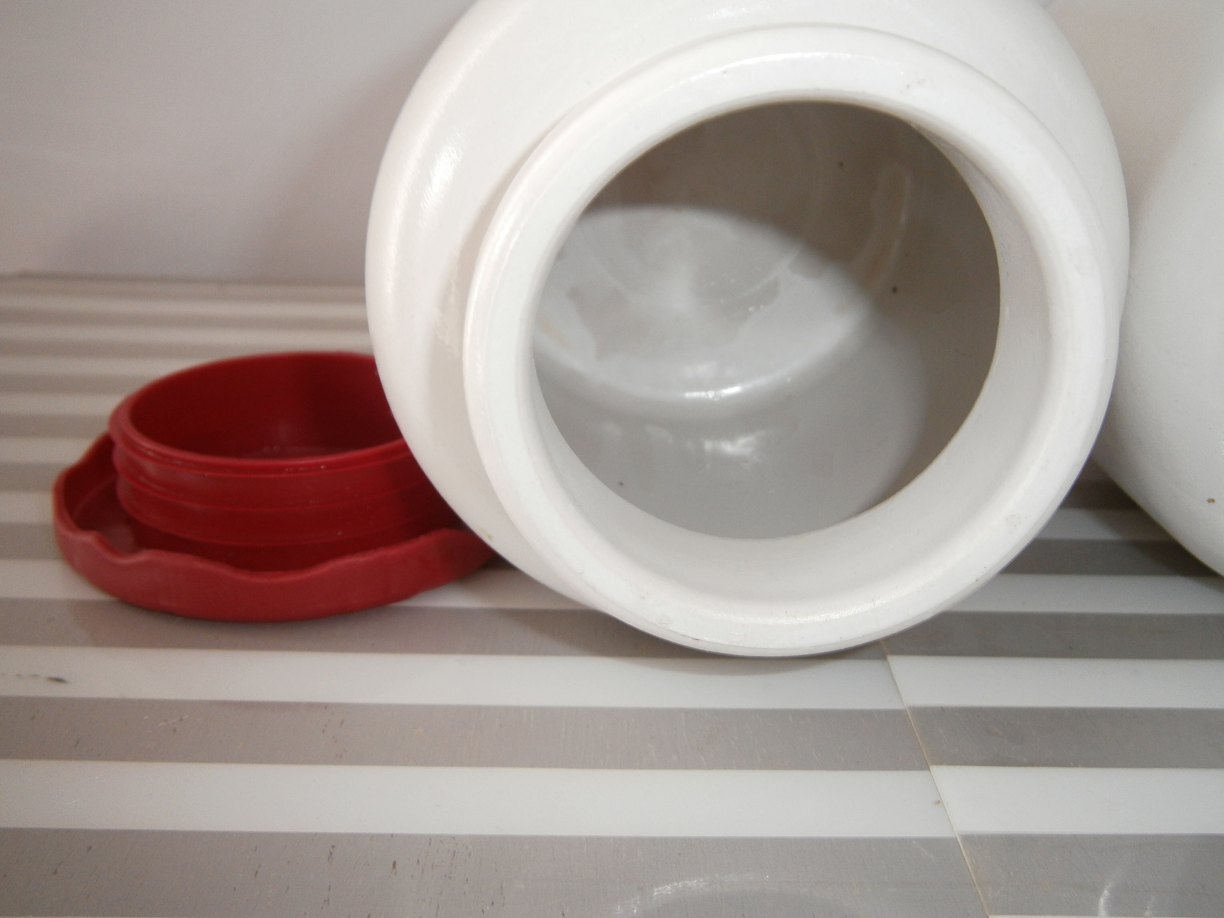 Set of two sandstone pots