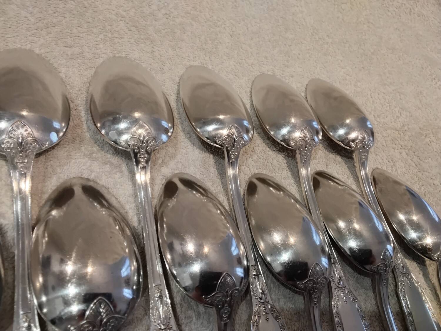 12 silver-plated metal soup spoons by Ravinet & Cie, Empire 81.