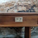 Bureau rétro design en placage et laiton années 60-70