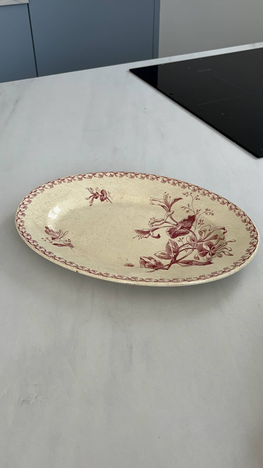Oval plate, red iron earth, Gien honeysuckle model - antique earthenware