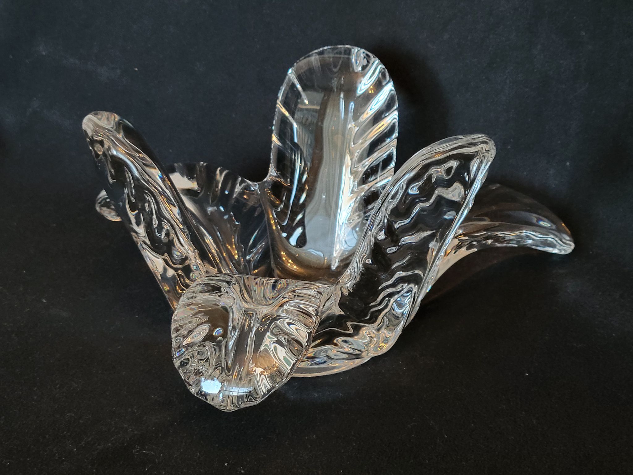 Vannes le Chatel coupe vide poche en cristal forme végétale années 50 - 60