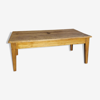 Country coffee table