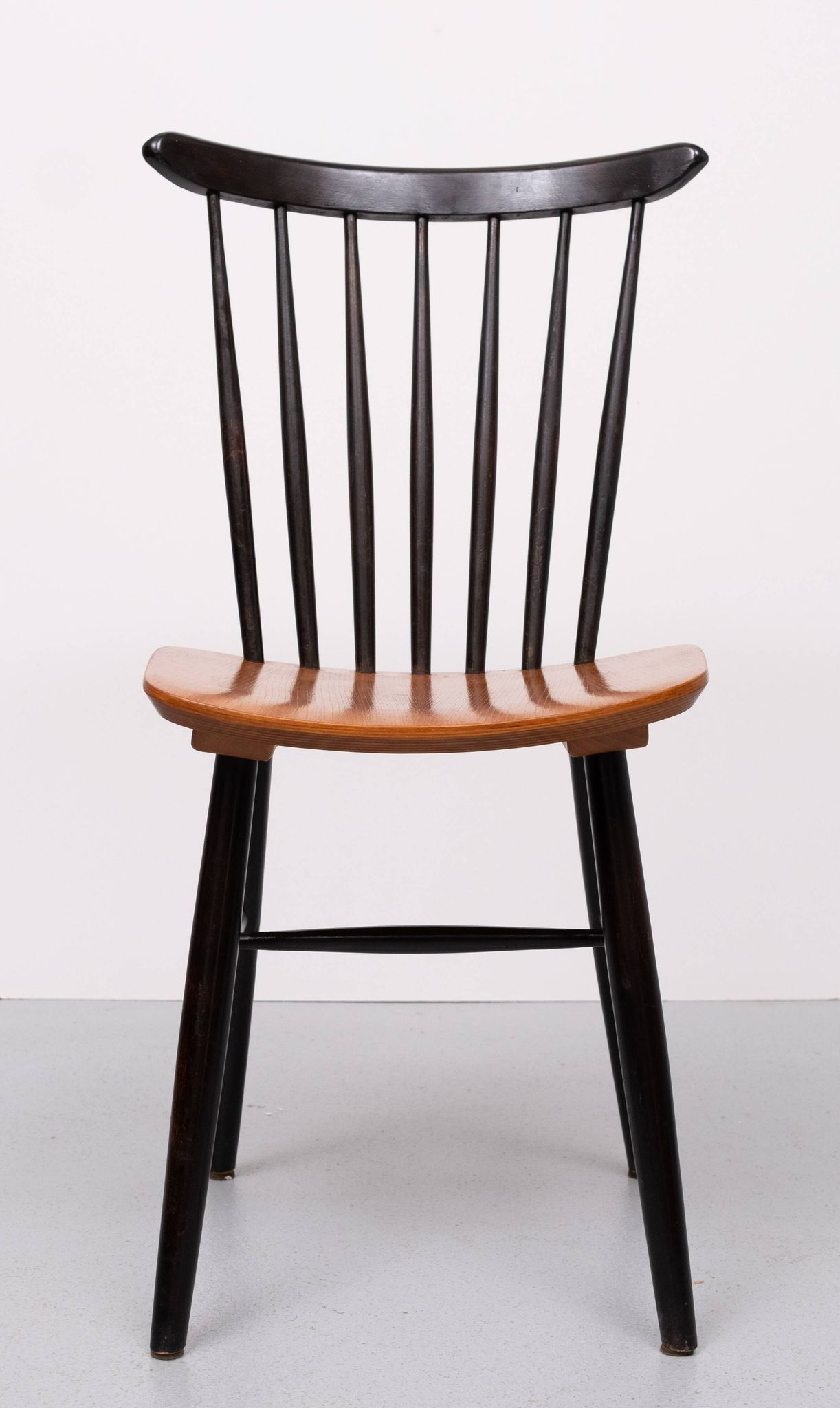 Set of 4 spindle back dining chairs 1960s holland