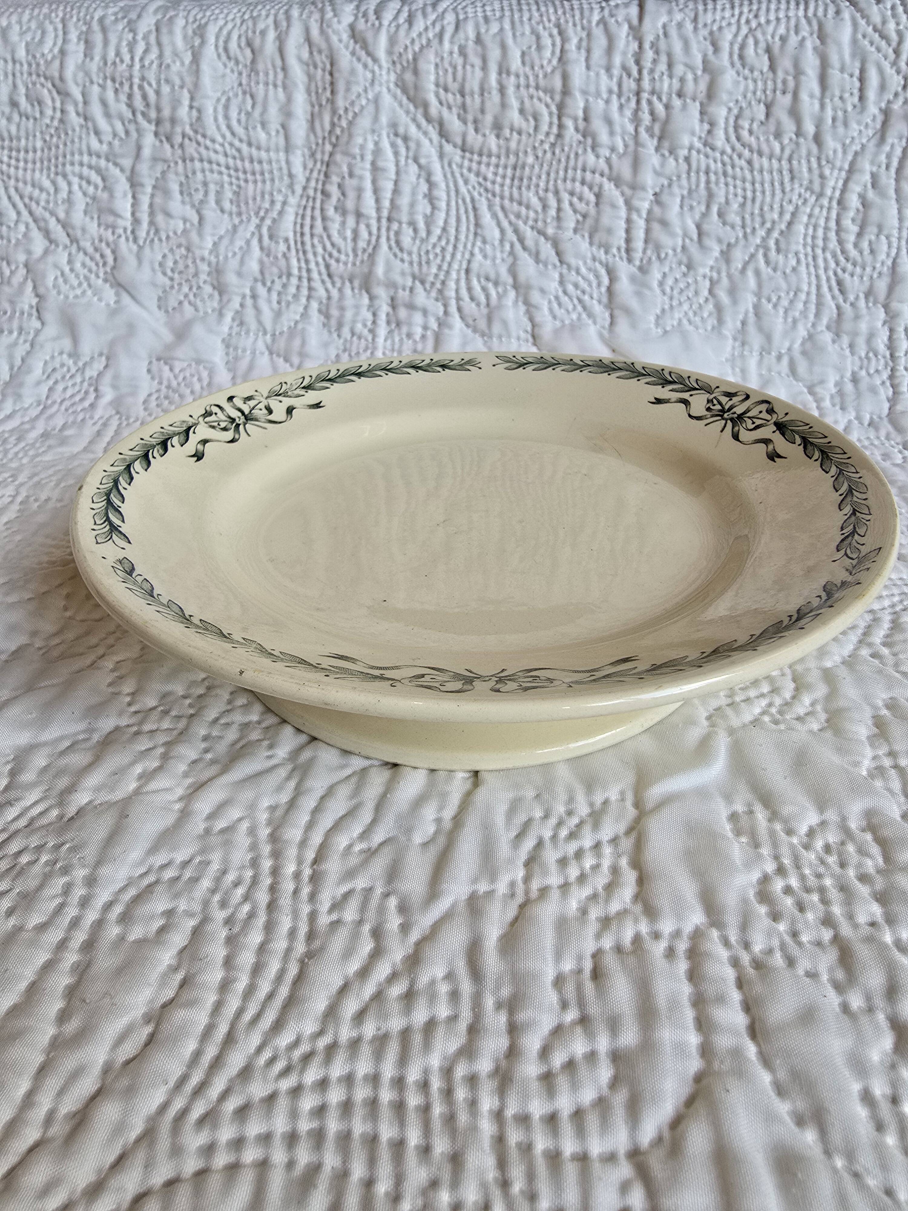 Antique oval dish Longchamp model Bulle – earthenware with green garland decoration