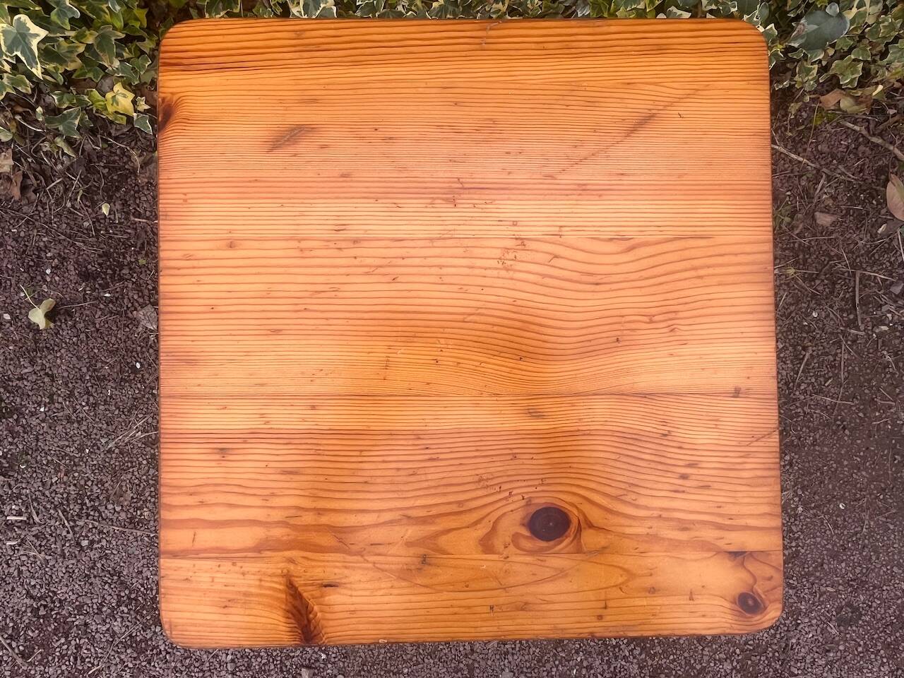 Square high stool in pine