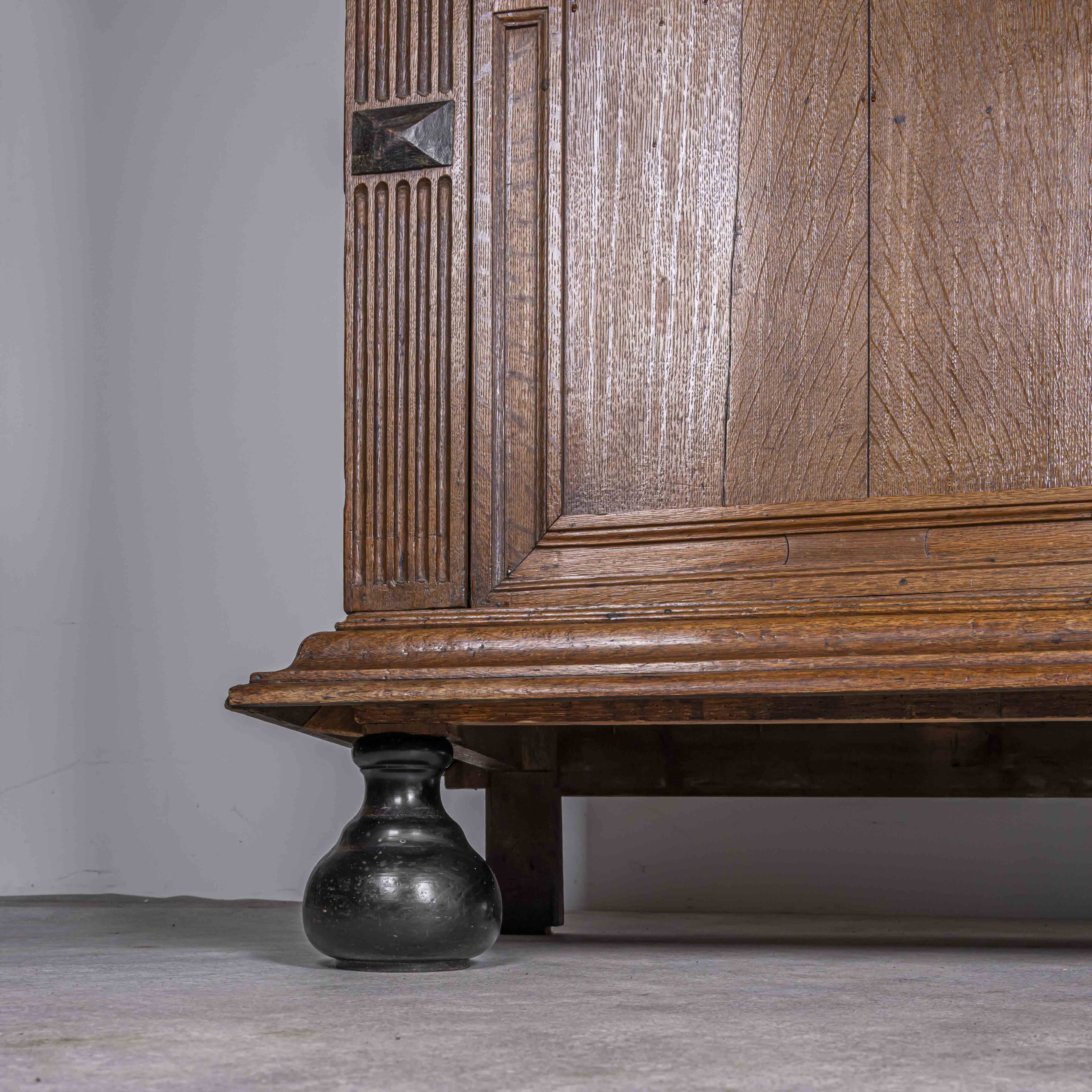 Antique Clothes Press, Netherlands, 1650s