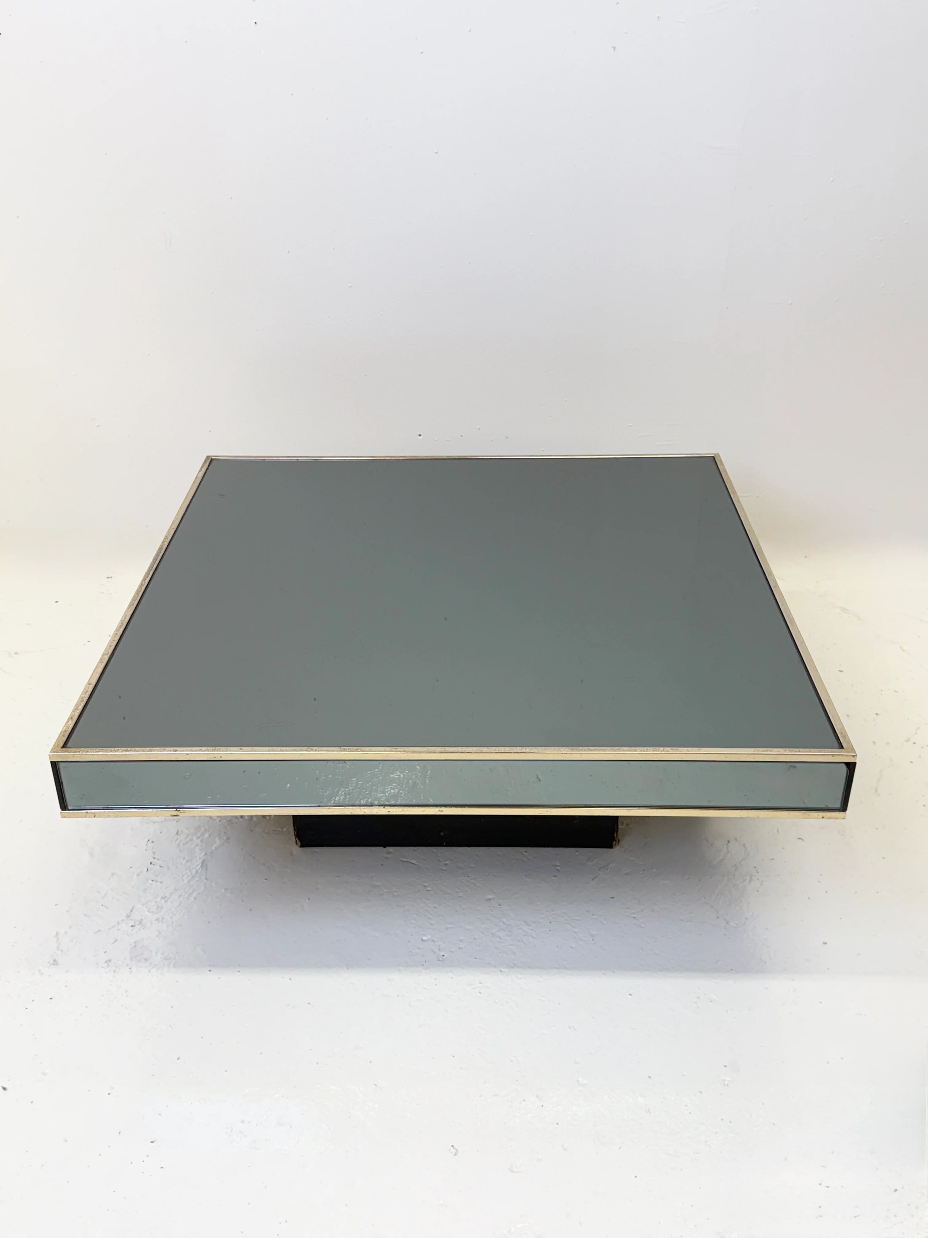 "Mirror" coffee table Cidue, Italy 1970s