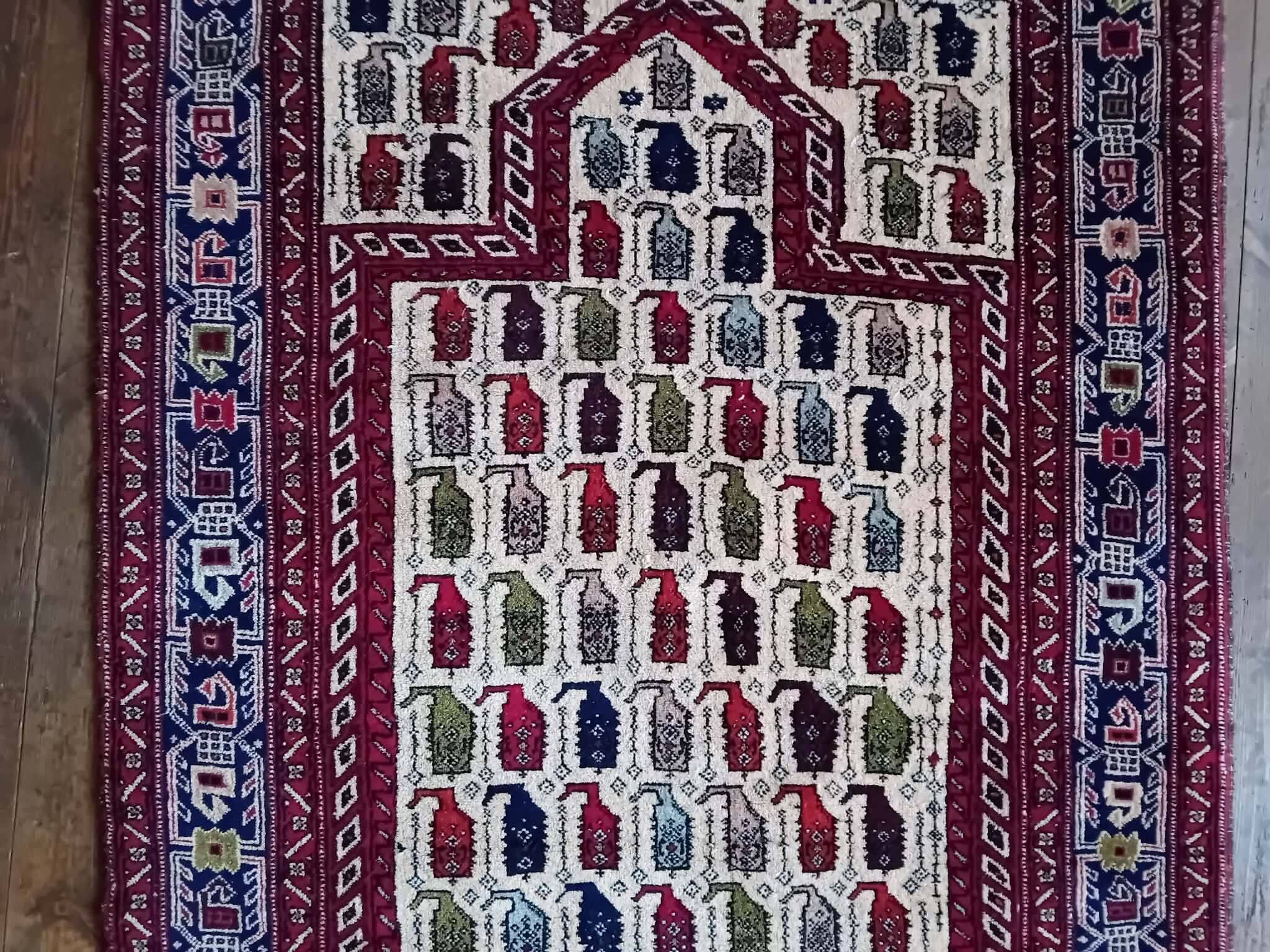 Tapis Persan Afshar fait main 138x112cm