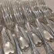 12 fourchettes de table metal argente orfevre Ercuis modele dubarry