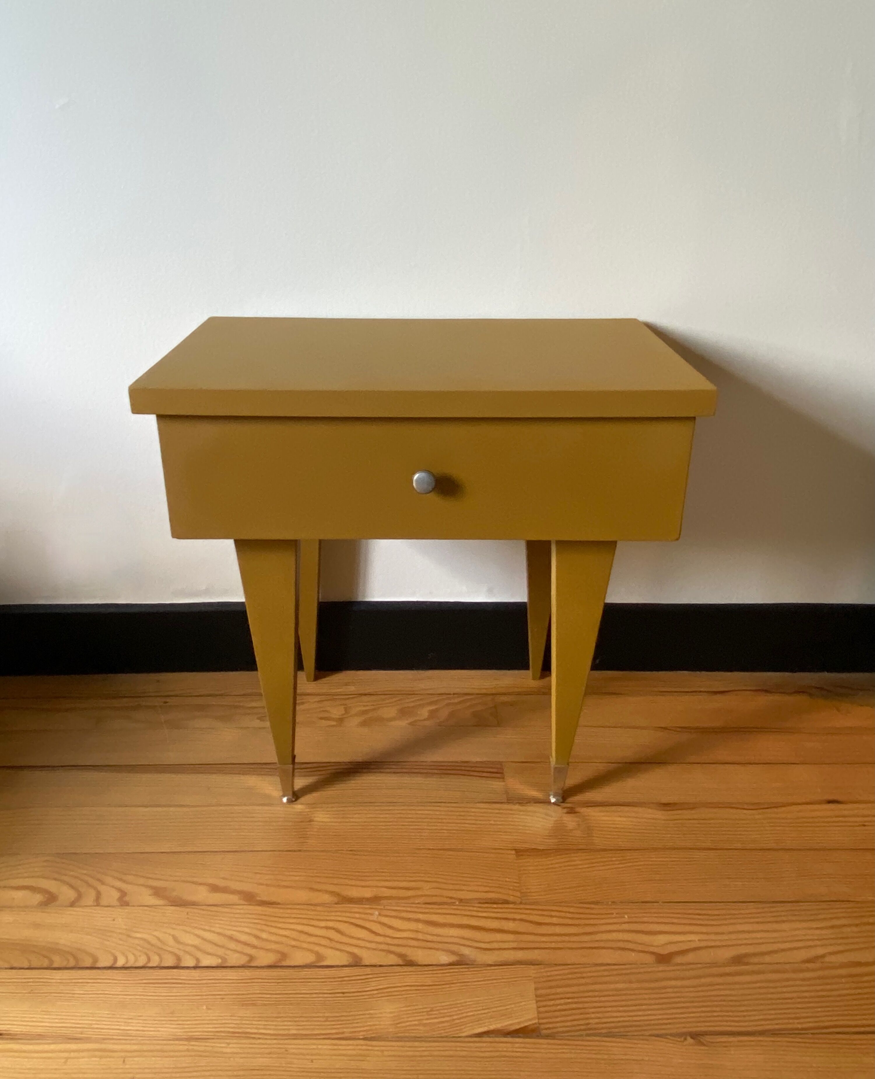 Diane bedside table