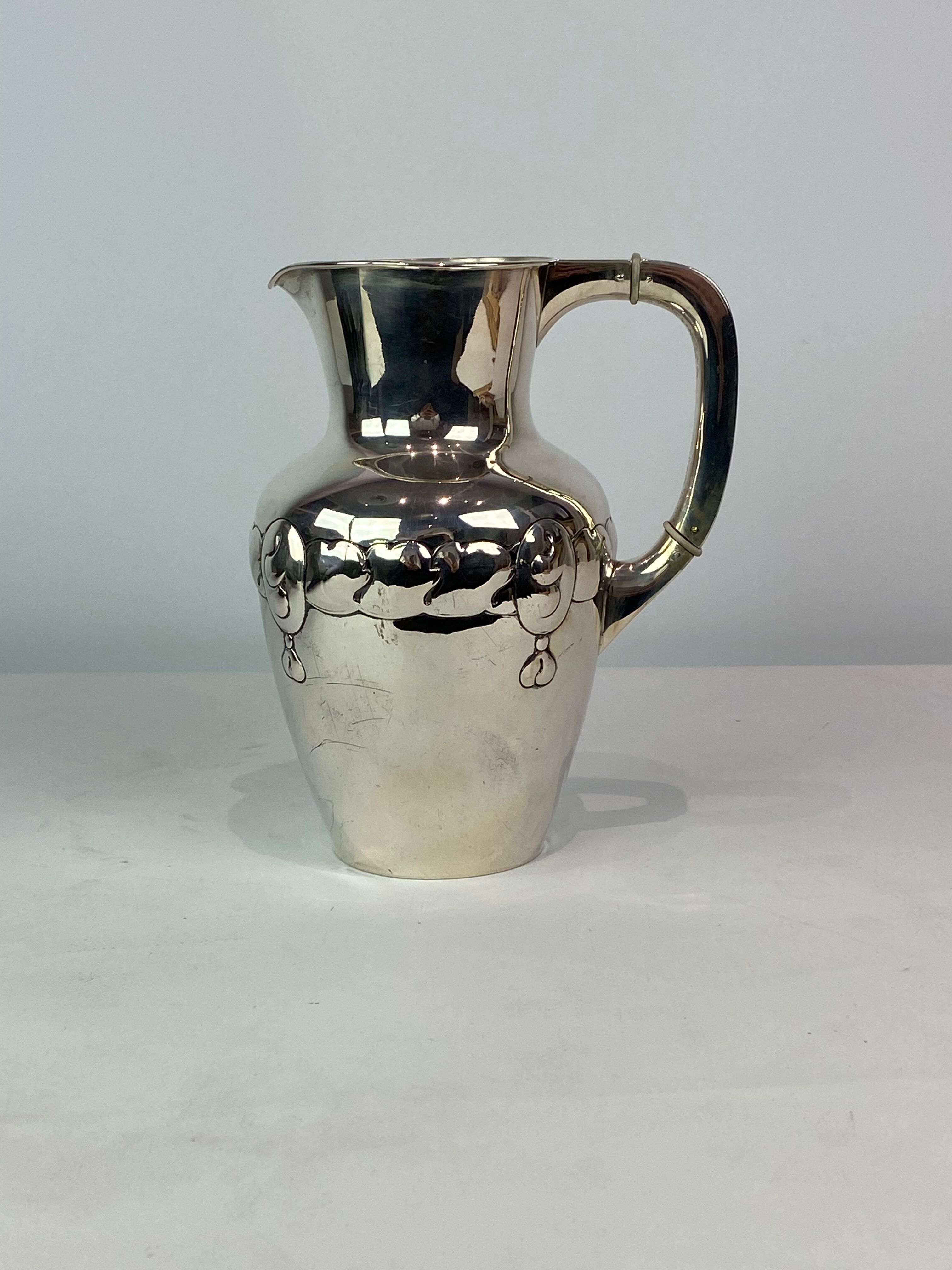 Water jug in the style of Art Nouveau of hallmarked silver stamped Augusta H., 1930s