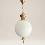 Suspension globe en verre et laiton