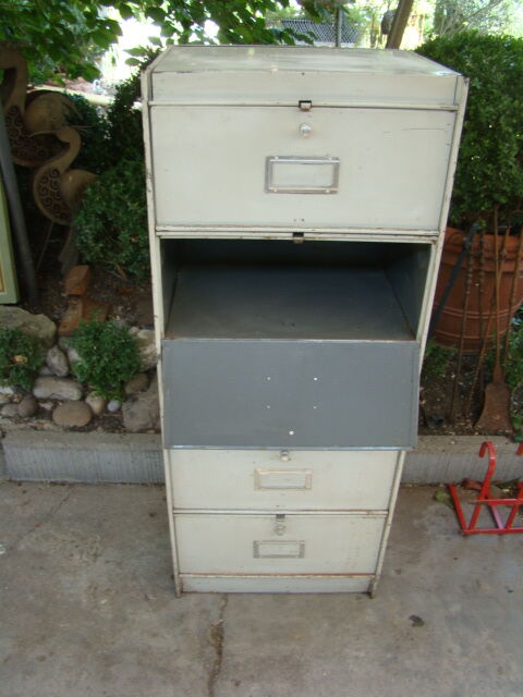 Clamshell cabinet
