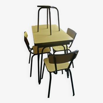 Ensemble vintage en formica jaune : table + 4 chaises+ 1 tabouret 1960/70