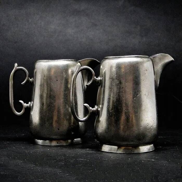 FL2 Jug - for restaurant coffee creams