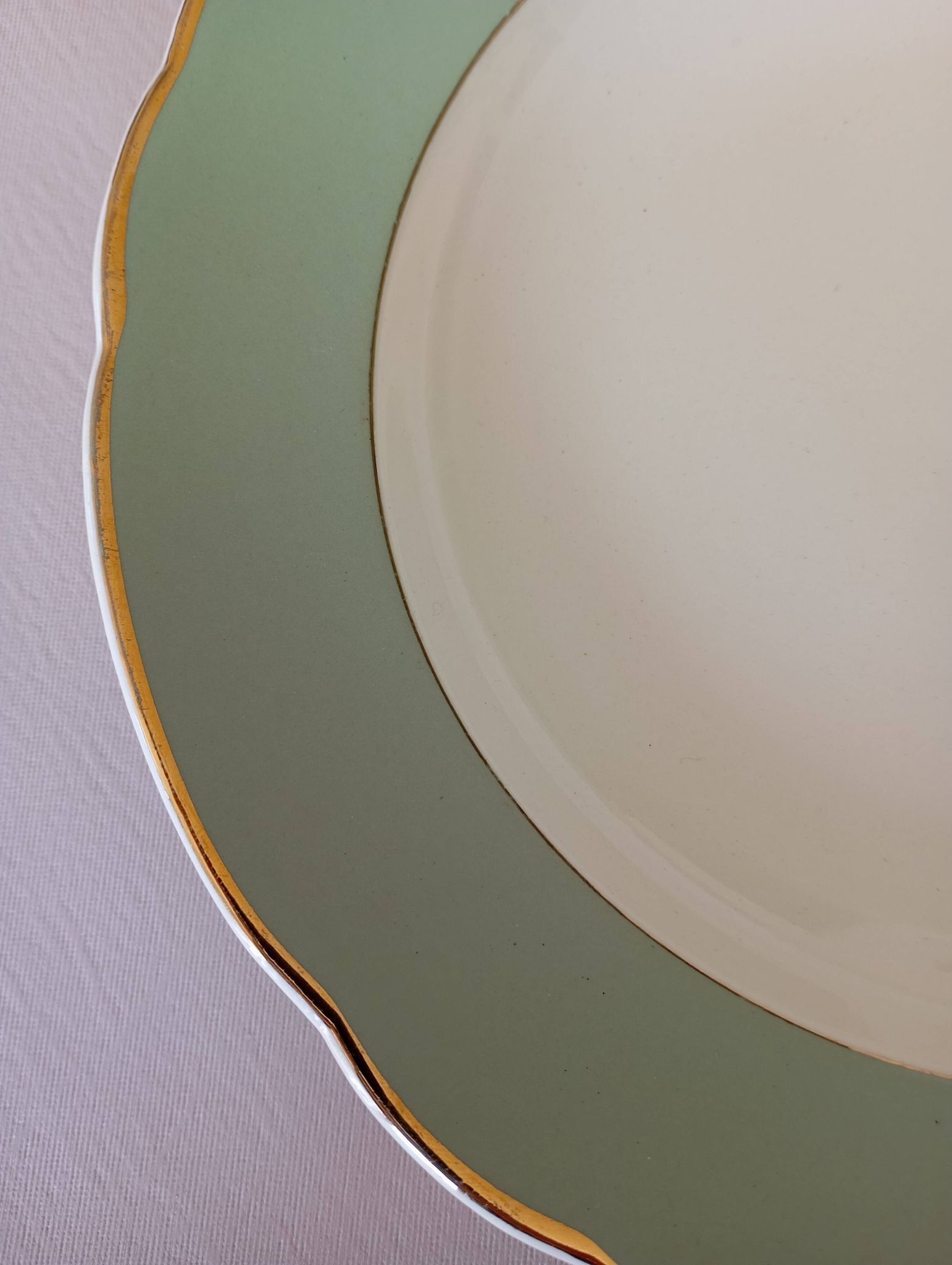 Shallow dish Villeroy & Boch Mettlach celadon and gold