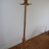 Simple baumann clear parrot coat rack