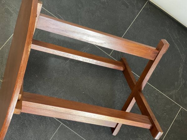 Table d'appoint ronde vintage en teck de style scandinave