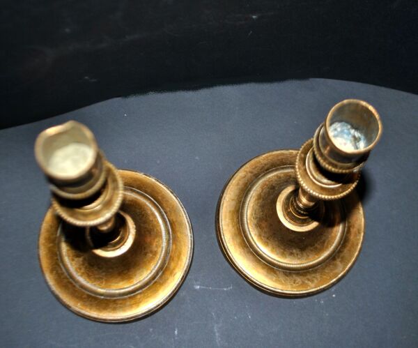 Lot de 2 bougeoirs balustre anciens en bronze – Paire de chandeliers XIXe siècle godron perle