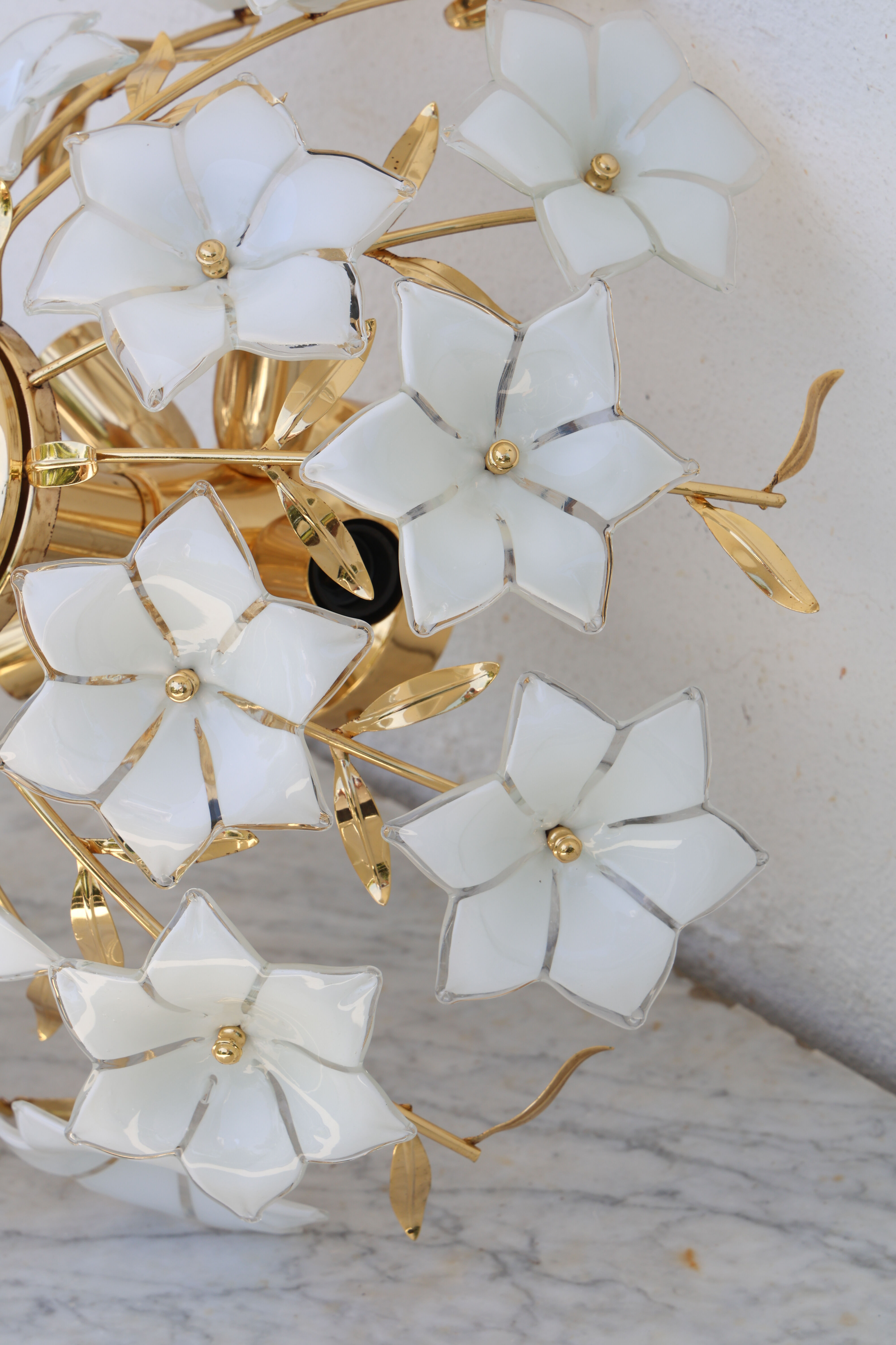 Grace Kelly, Delicious Murano Ceiling Light White Flowers, 1980